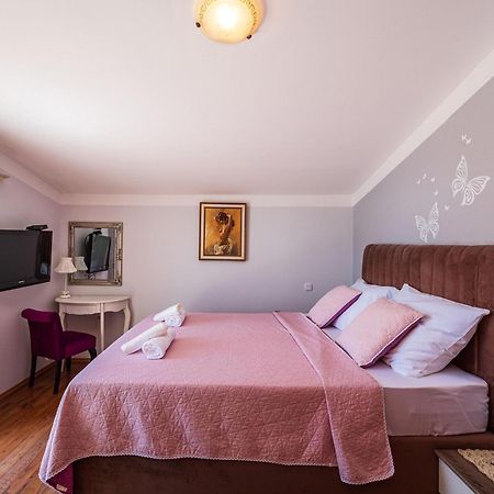 Beautiful Holiday Home With Private Pool, Nice Garden With Relax Area, Taverne Maslenica Zewnętrze zdjęcie