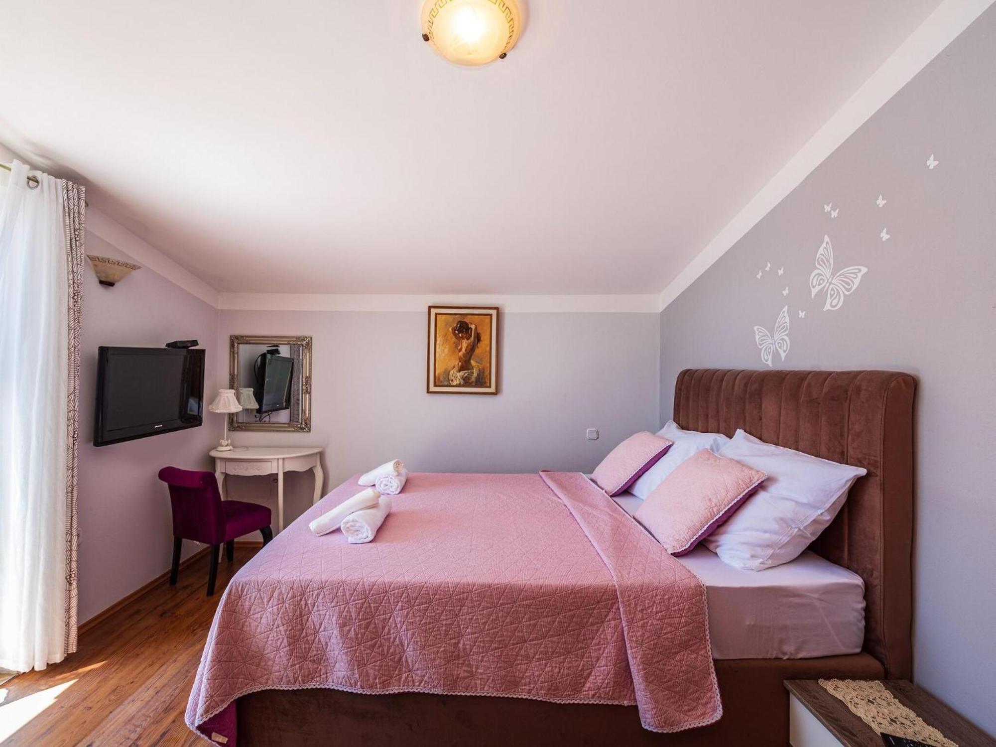 Beautiful Holiday Home With Private Pool, Nice Garden With Relax Area, Taverne Maslenica Zewnętrze zdjęcie