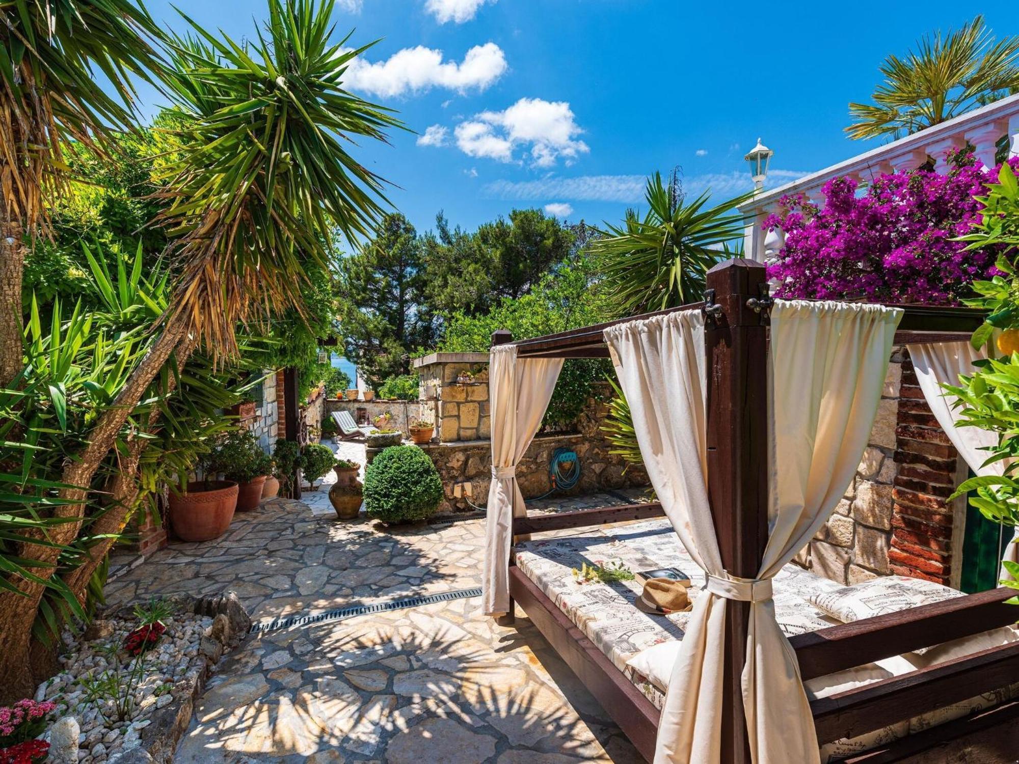 Beautiful Holiday Home With Private Pool, Nice Garden With Relax Area, Taverne Maslenica Zewnętrze zdjęcie